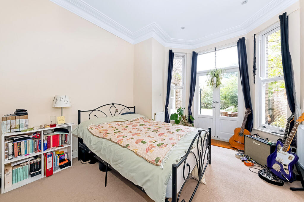Apartment in London - View 5