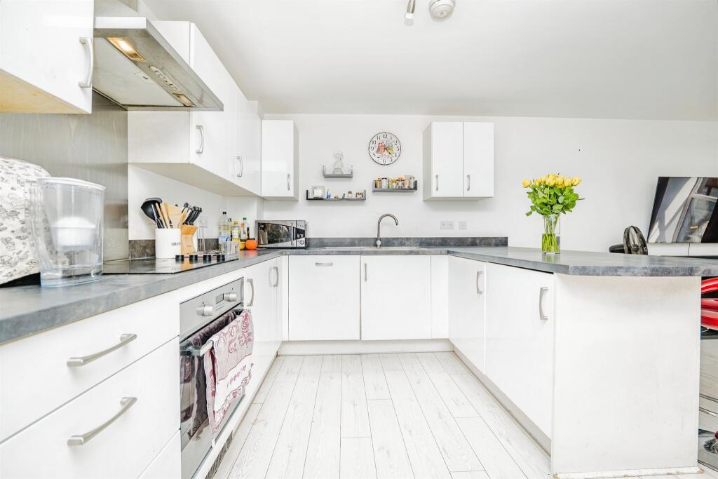 Main image of property: Ffordd Y Mileniwm, BARRY