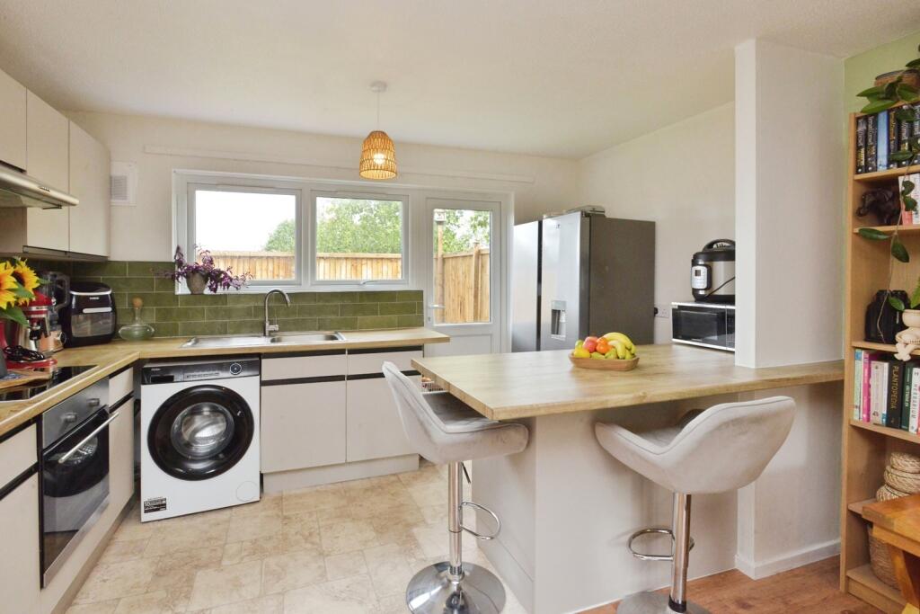Apartment in Milton Keynes, Wolverton and Greenleys - View 4