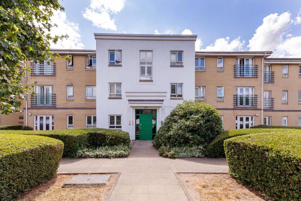 Main image of property: Sovereign Heights, Langley, SL3