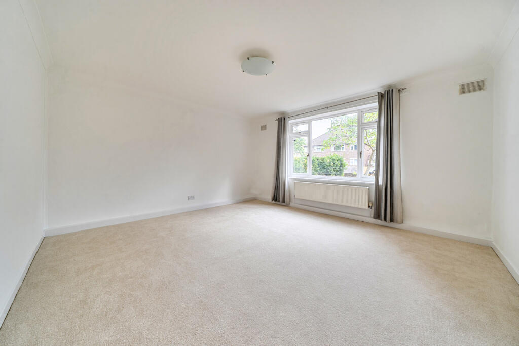 Apartment in London - View 3