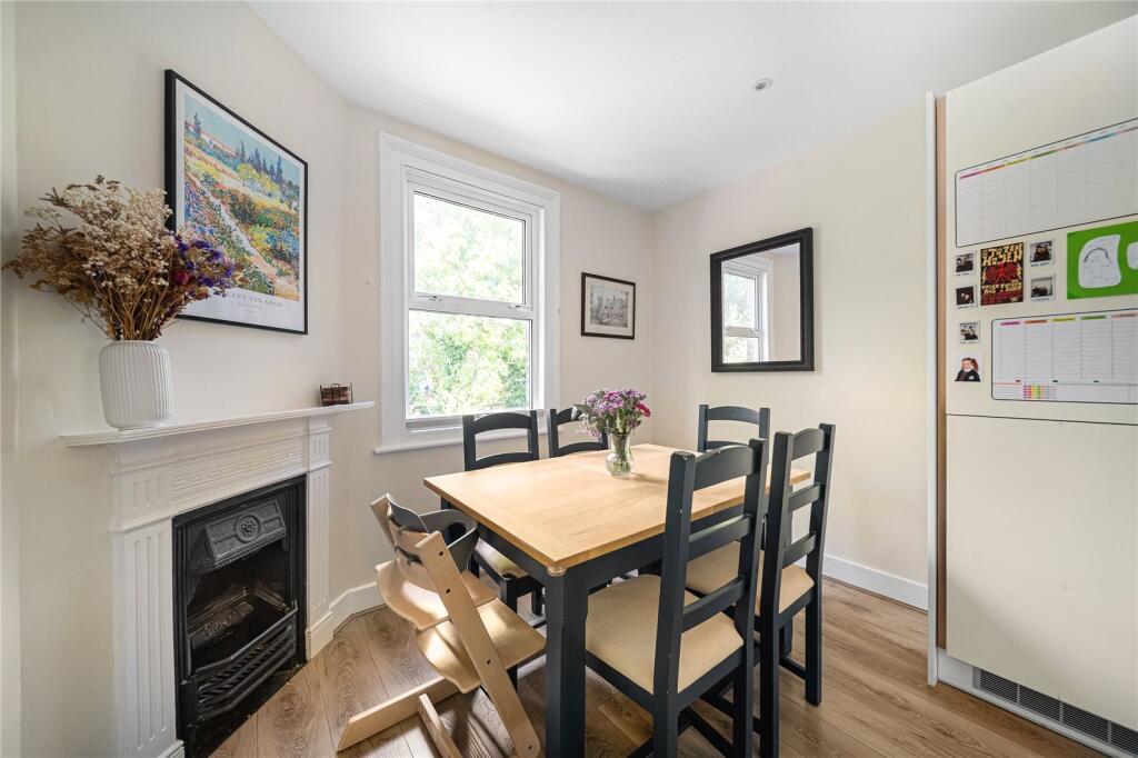 Apartment in London - View 5
