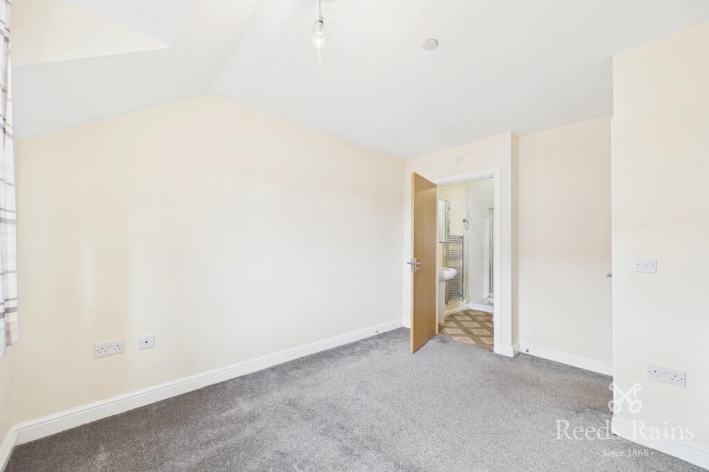 Apartment in Rotherham, Throapham, Dinnington St. John's - View 5