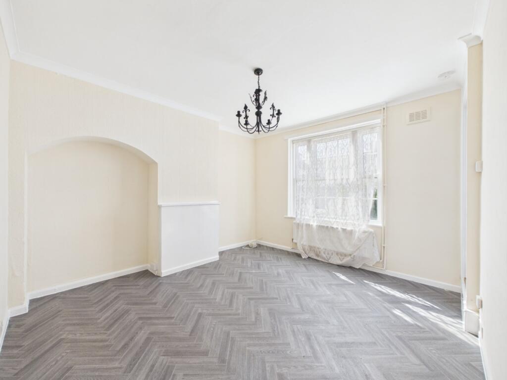 House in Bromley - View 2