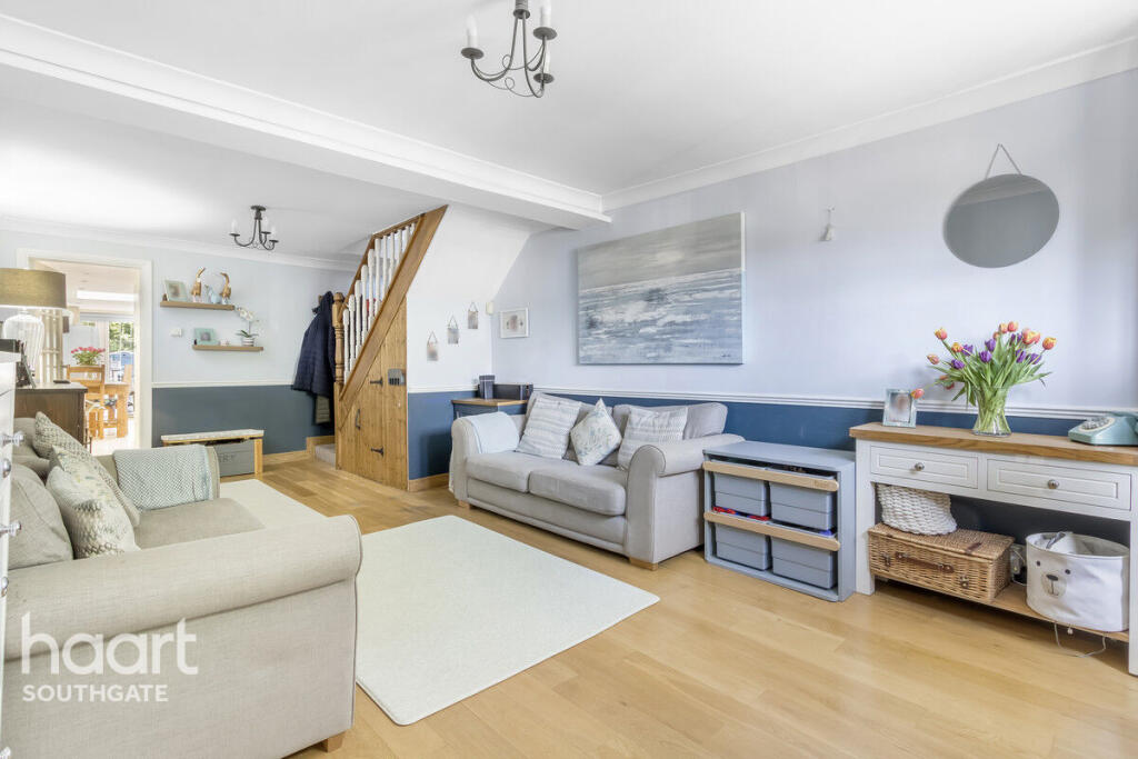 Main image of property: Avenue Road, London