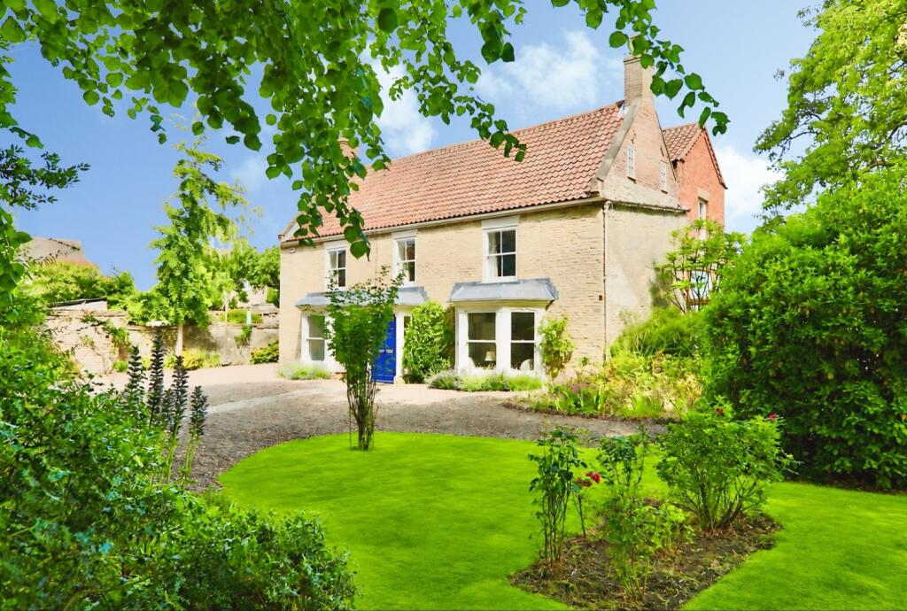 Main image of property: King Street, Winterton, Scunthorpe, Lincolnshire, DN15 9TP