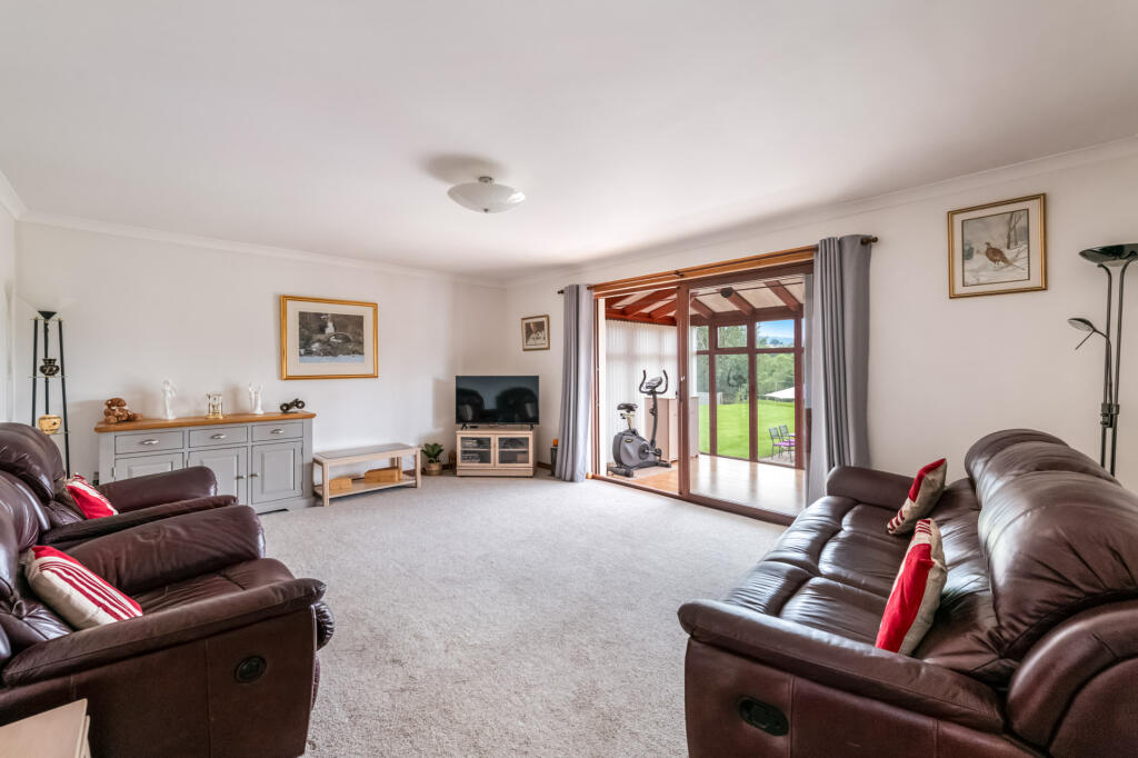 House in Perth - View 4