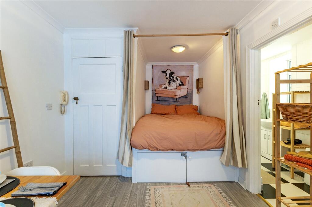 Larkhall Rise, London, SW4 photo 4