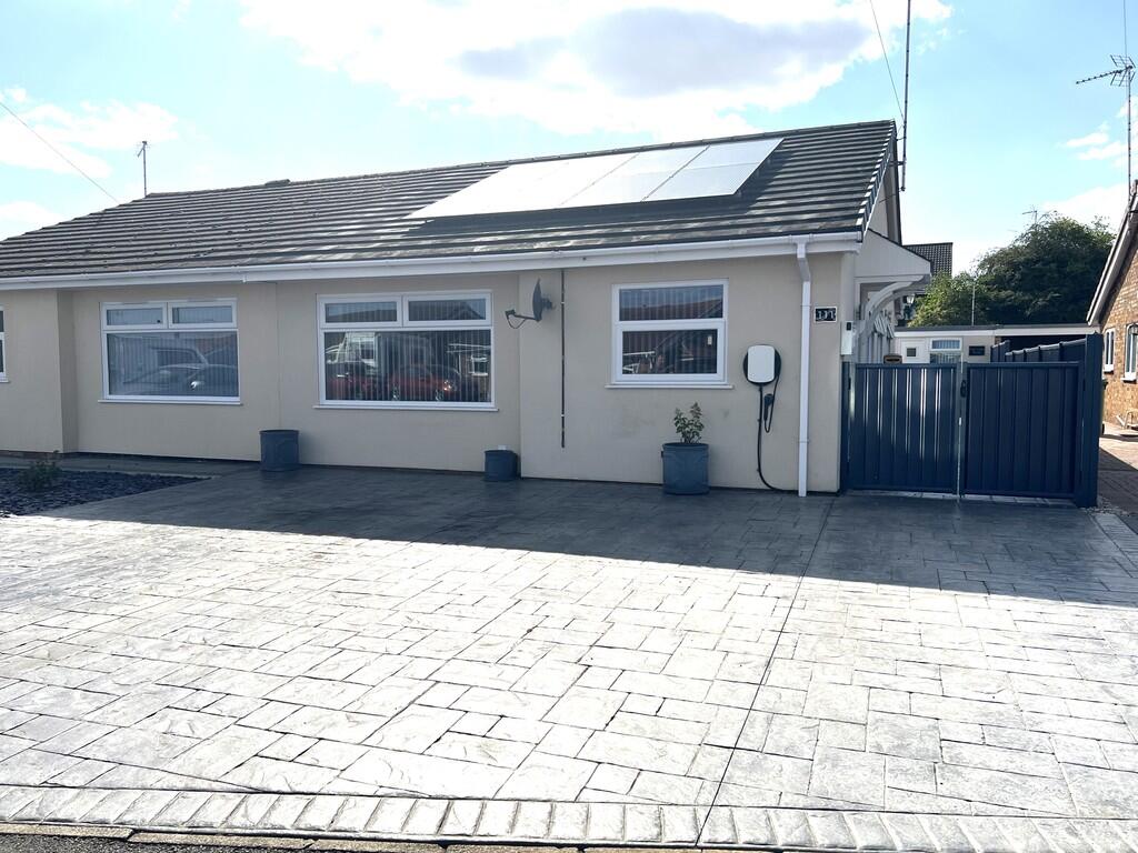 Main image of property: Green Park, Chatteris, Cambs, PE16 6DN