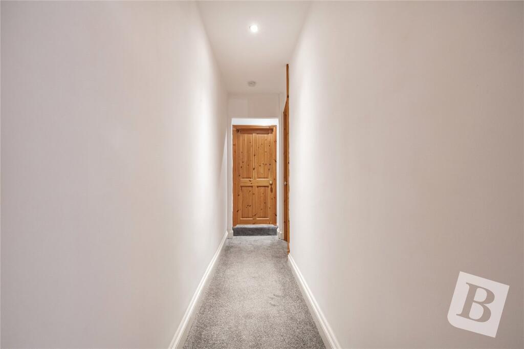 Maldon Road, Great Baddow, Chelmsford, Essex, CM2 photo 4