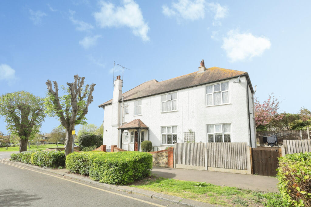 Main image of property: The Drive, Westcliff-on-sea, SS0
