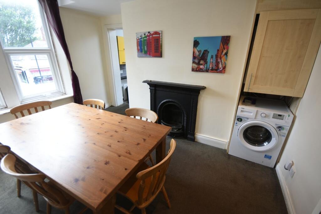 Apartment in Newcastle upon Tyne - View 2