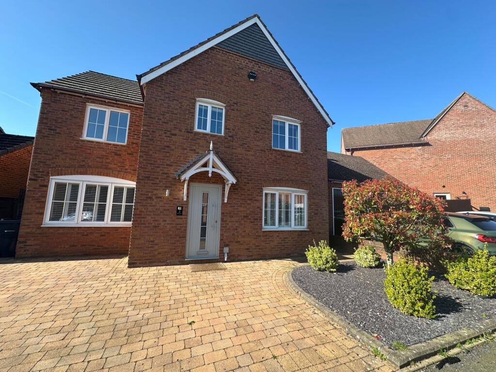 Main image of property: Farm House Lane, Sutton Coldfield, B75