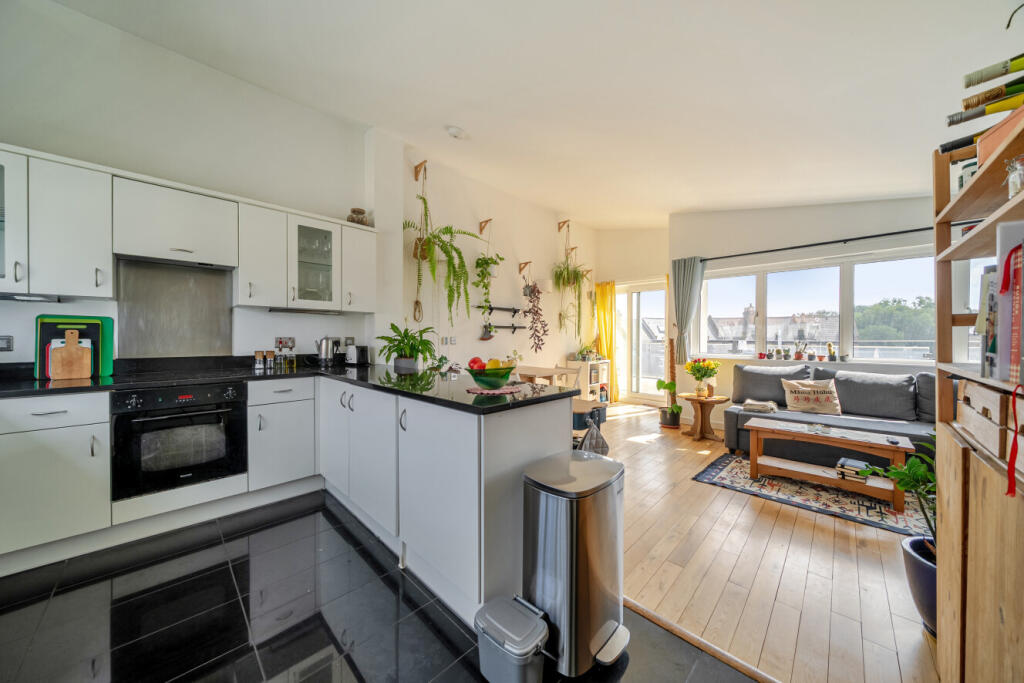 Apartment in London - View 4