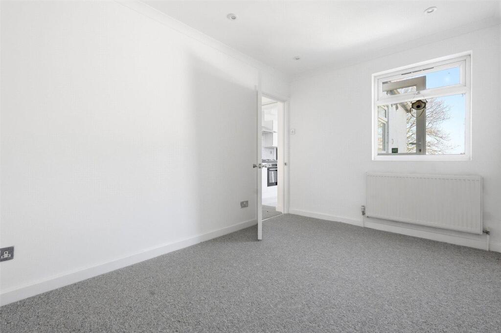 Apartment in London - View 3