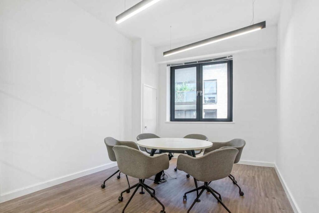 *Photo of another floor