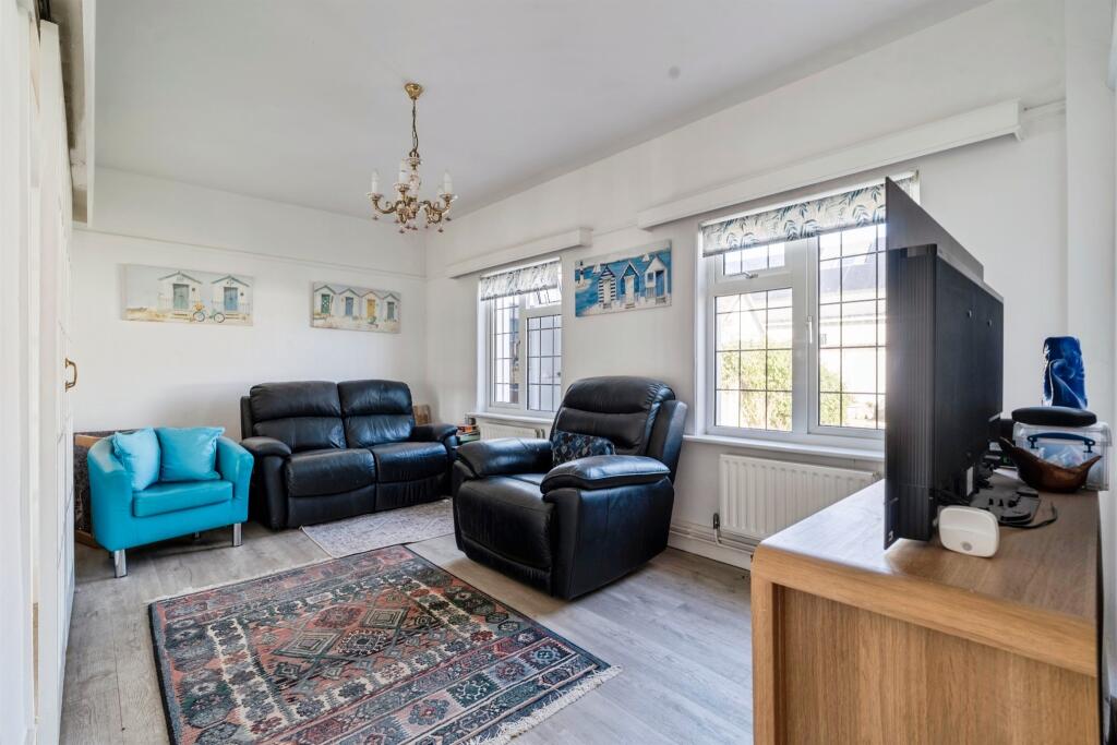 South Drive, Ferring, Worthing photo 4