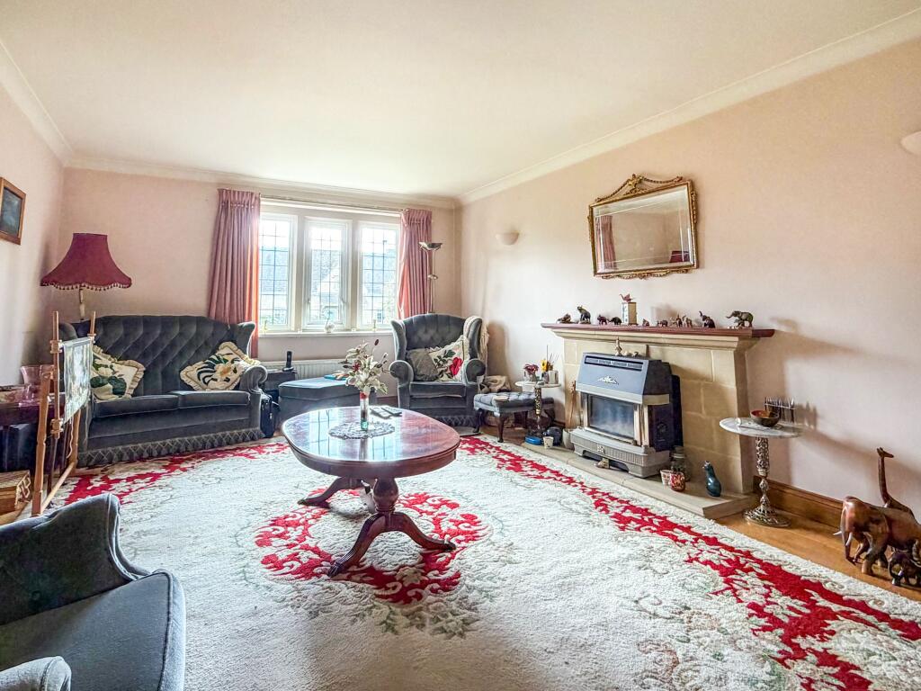 Lodersfield, Lechlade, GL7 photo 3