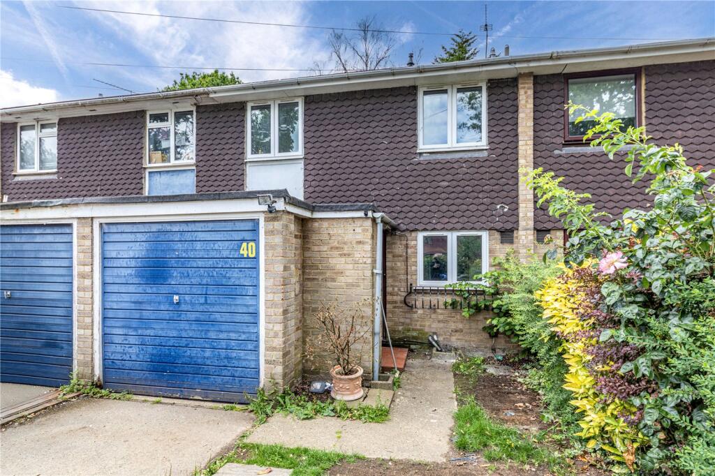 Main image of property: Pinewood Grove, New Haw, Addlestone, Surrey, KT15