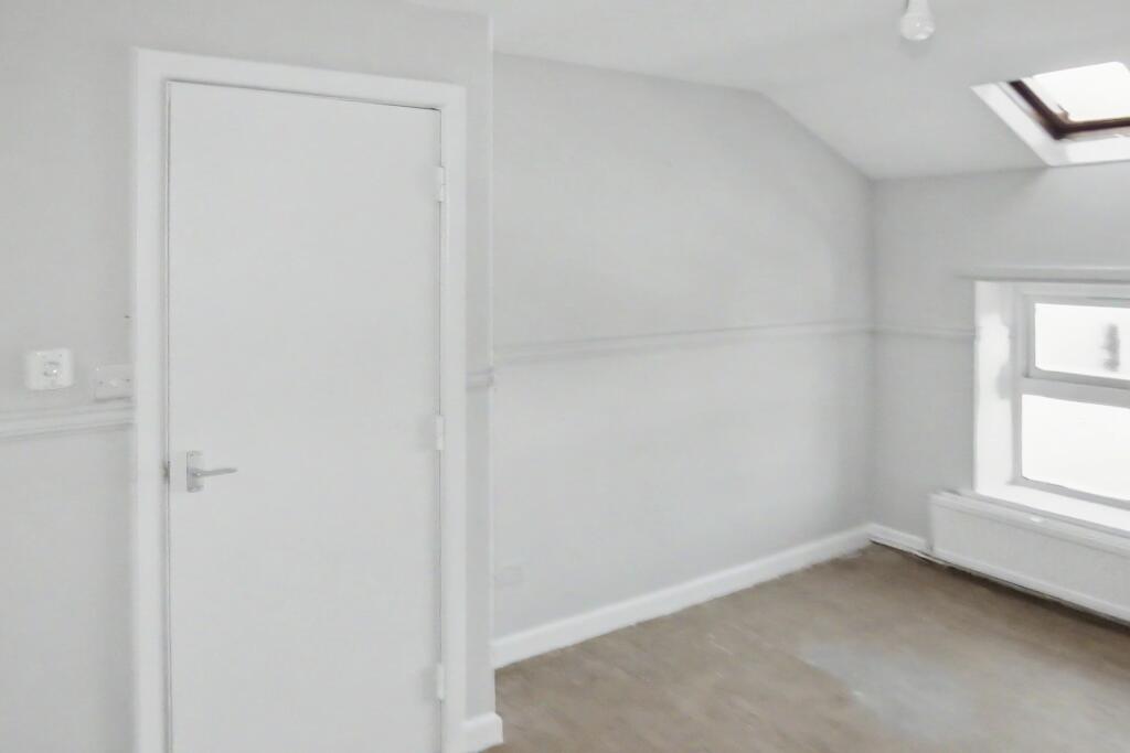 Apartment in Preston - View 5