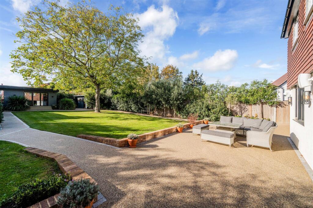 House in Kingston upon Thames - View 4