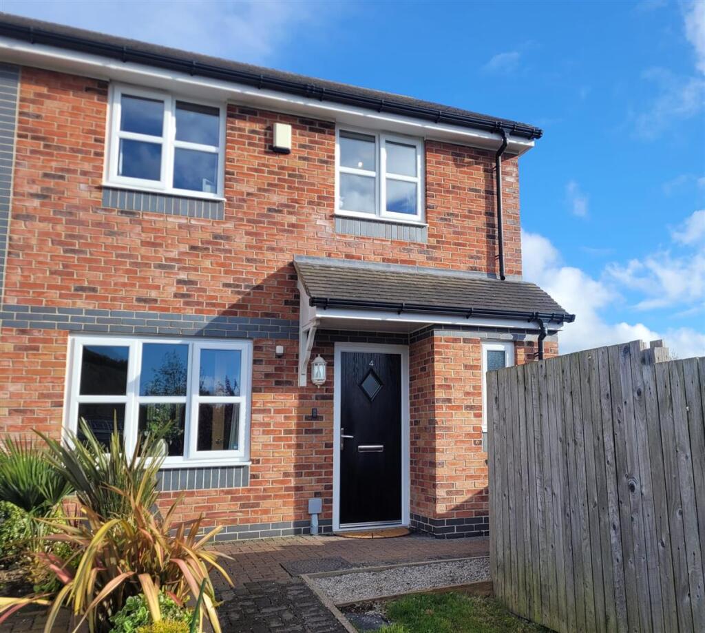 3-bed semi-detached on Lon Parciau, Llandudno Junction, £265,000