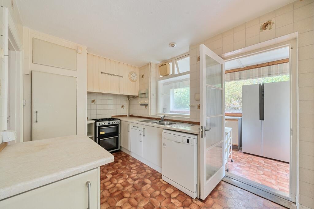 House in Croydon - View 5