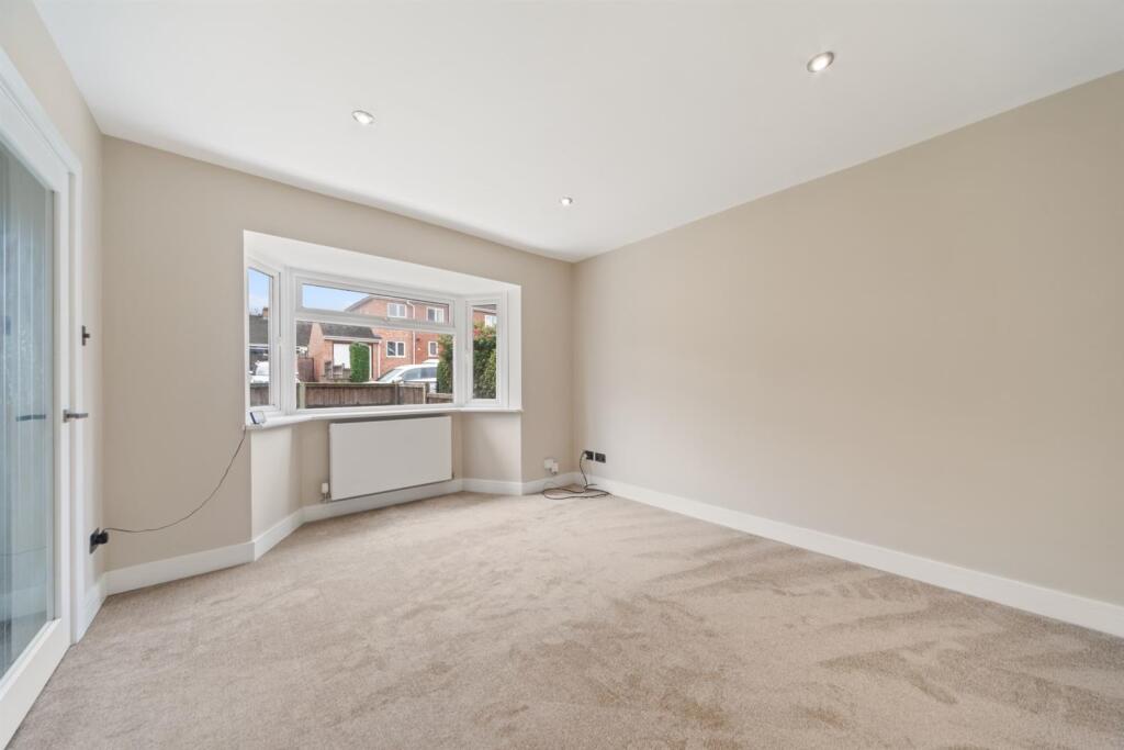 House in Malvern Hills, Malvern - More