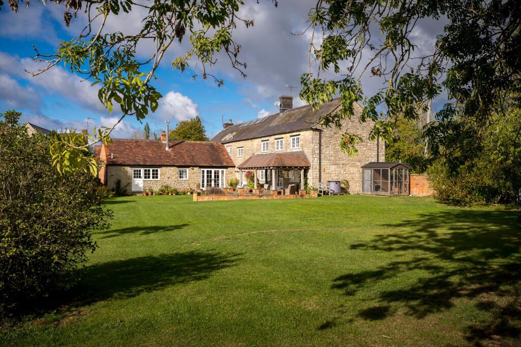 5-bed house on Fulready, Ettington, CV37, £1,250,000