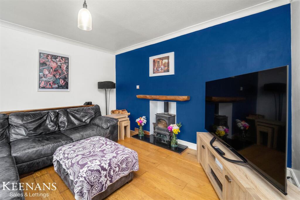 Lowe View, Waterfoot photo 4