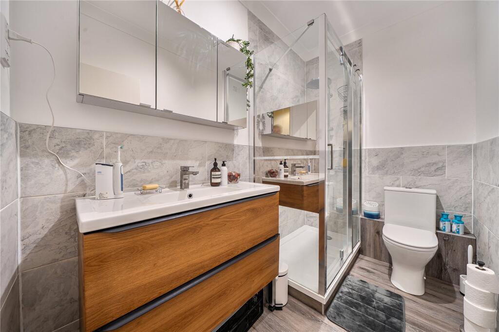Apartment in London, Elephant and Castle - View 3