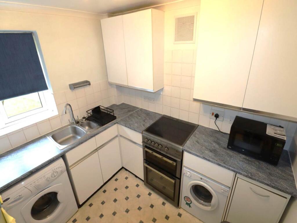 Lemsford Road, Hatfield, Hertfordshire - View 5