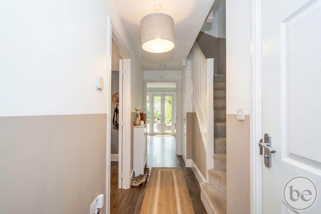 House in Three Mile Cross, Shinfield - View 5