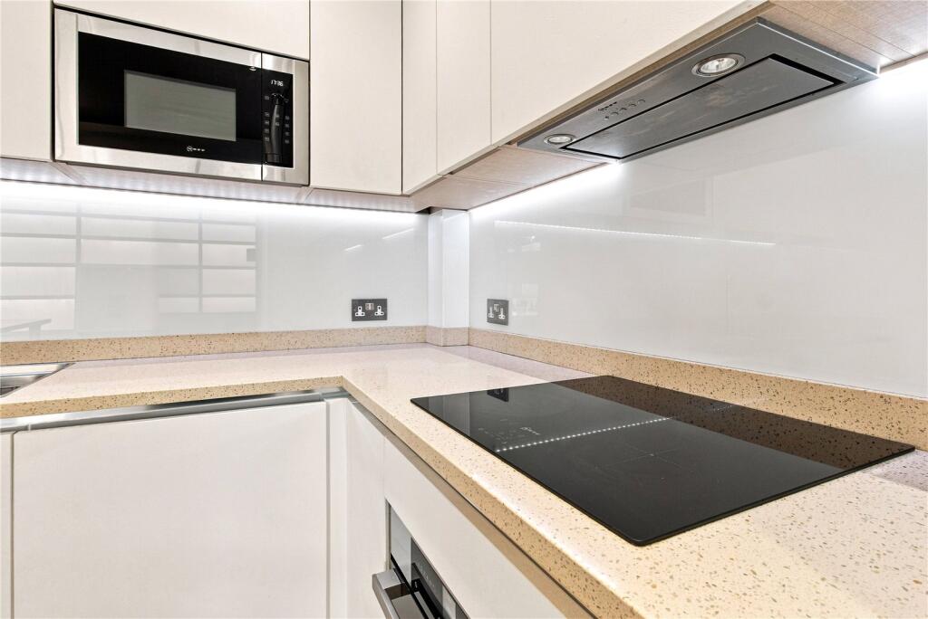 Apartment in Enfield - View 5