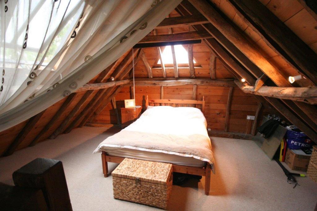 House in Romsey, West Wellow - More