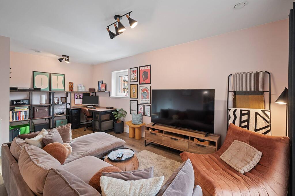 Apartment in Edinburgh, Fort, Leith Harbour & Newhaven - View 5