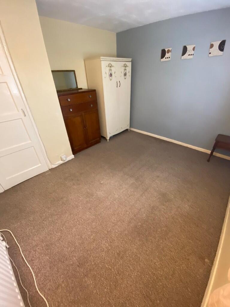2 bedroom semi-detached house for rent