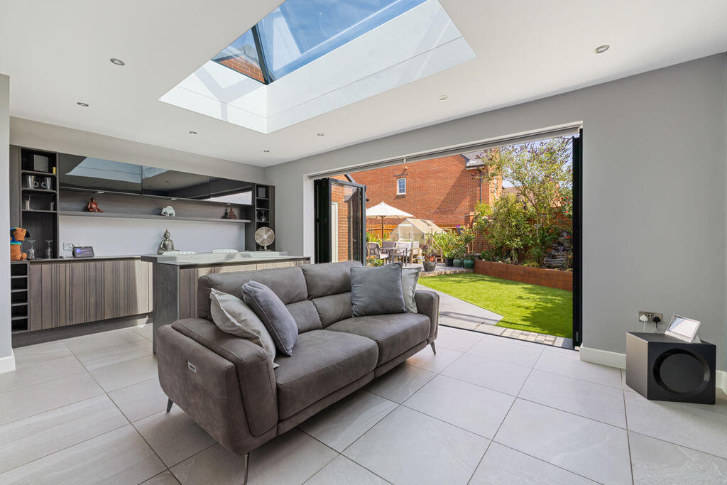 House in Chichester, Westhampnett - View 3