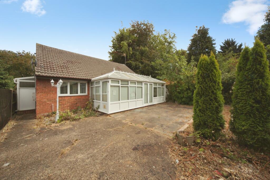 Main image of property: Beechwood Road, Luton