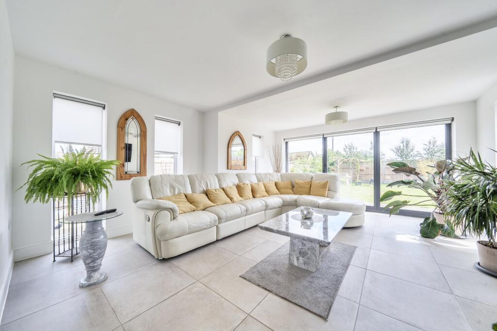 Maisie Gardens, Upper Caldecote, Biggleswade, SG18 photo 4