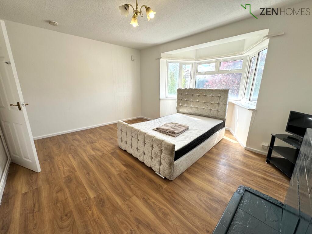 Holmwood Road, Enfield photo 4