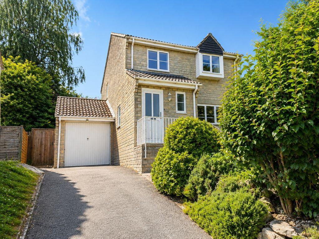 3-bed detached on Springfield Park, Tisbury, £379,950