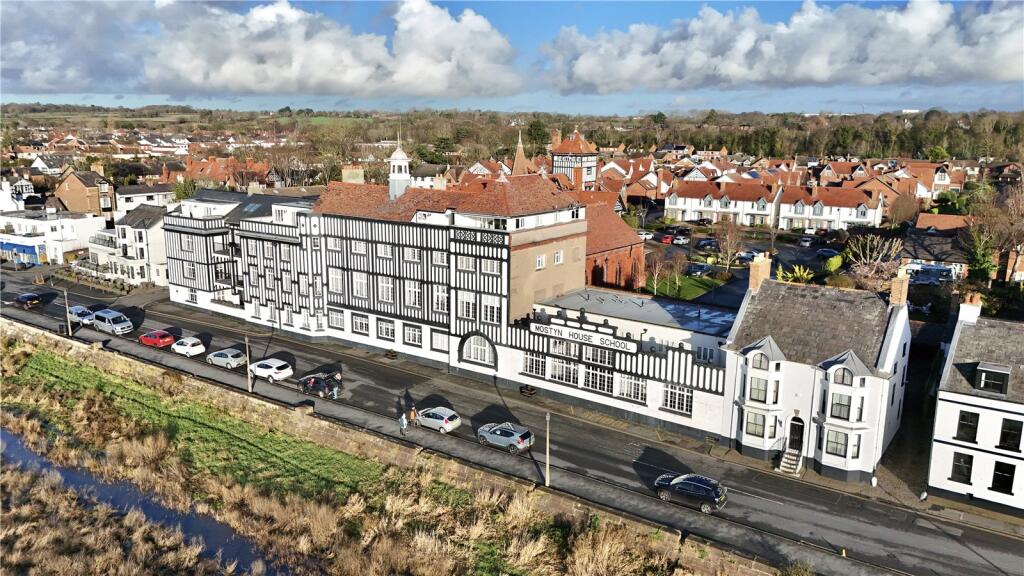 Main image of property: Grenfell Park, Parkgate, Neston, Cheshire, CH64