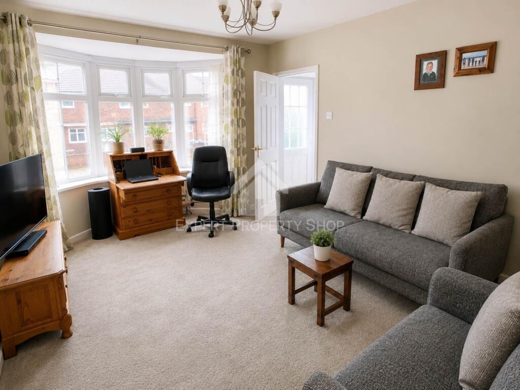 House in Worksop, Gateford - View 2