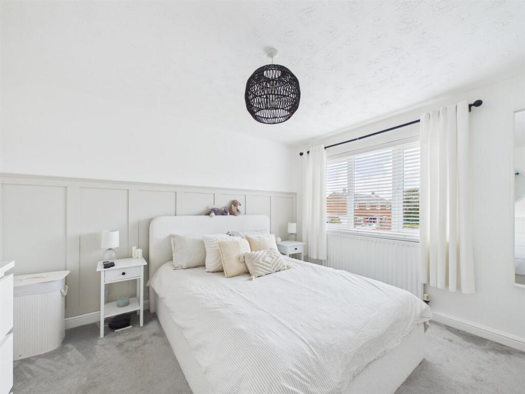 Apartment in North Tyneside, North East - More