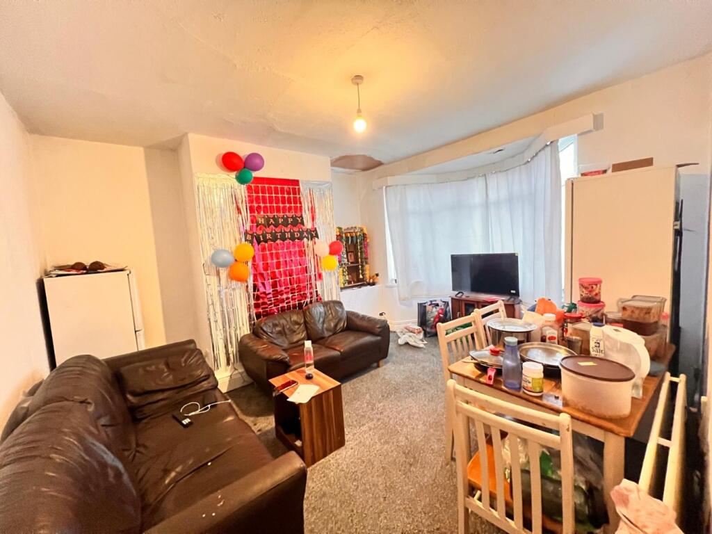 Fenham Hall Drive, Fenham, Newcastle upon Tyne, NE4 photo 4