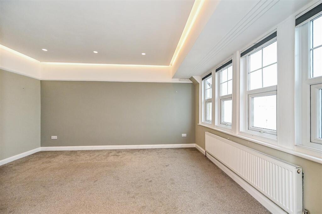 Apartment in Portsmouth - View 2