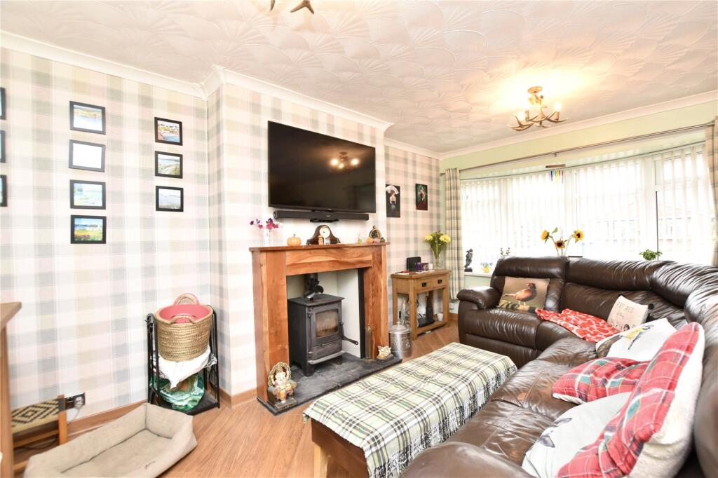 Main image of property: Edenfield Road, Norden, Rochdale, Greater Manchester, OL12