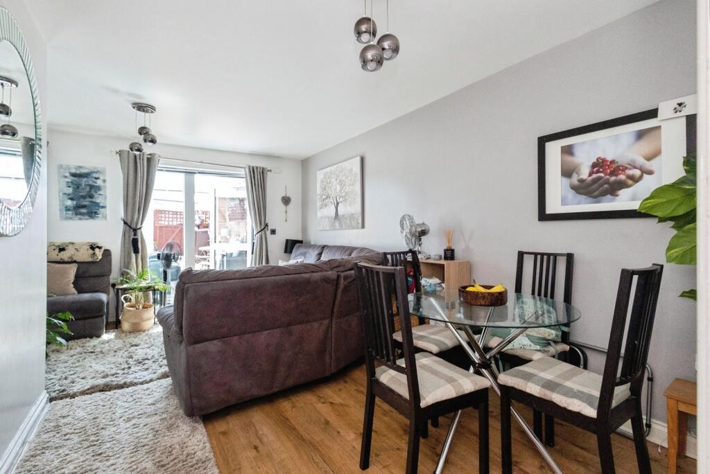 House in Manchester, Greater Manchester - View 4