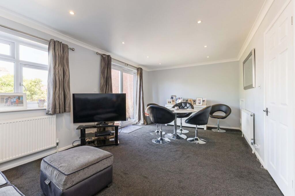 House in Slough - View 2